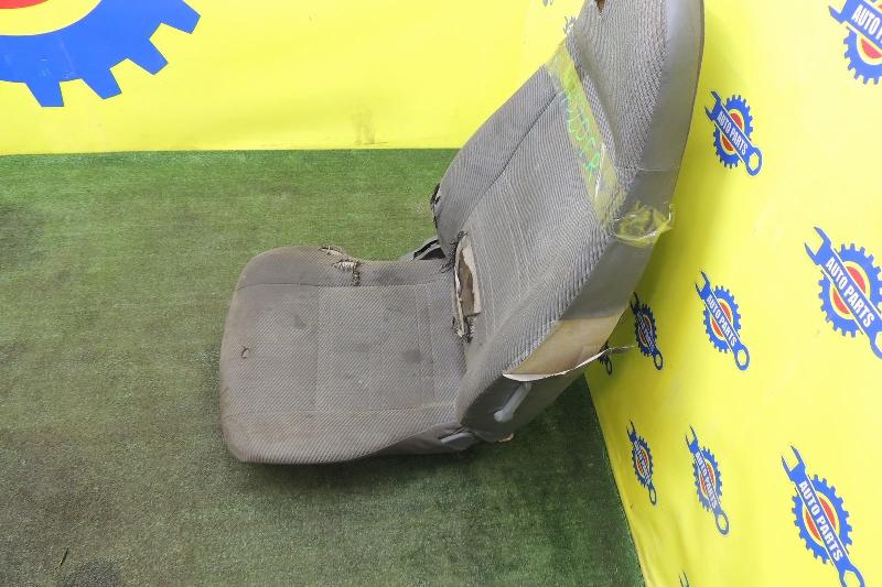 Сиденье переднее правое DYNA LY161 3L