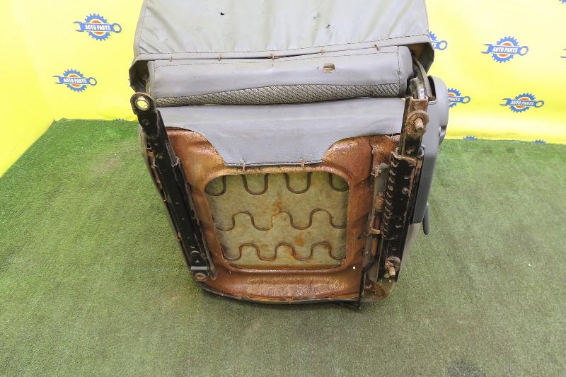 Сиденье переднее правое DYNA LY161 3L