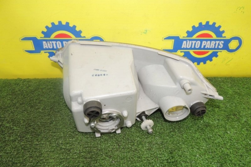 Туманка правая CELSIOR UCF31