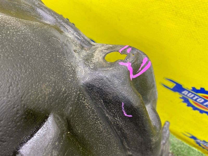 Подкрылок передний правый TOYOTA PRIUS NHW20 1NZFXE