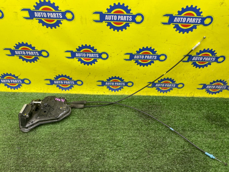 Замок задний правый PRIUS ALPHA ZVW41 2ZRFXE