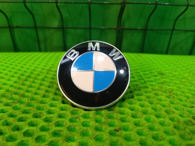 Эмблема багажника BMW 3 E90 51148219237 контрактная