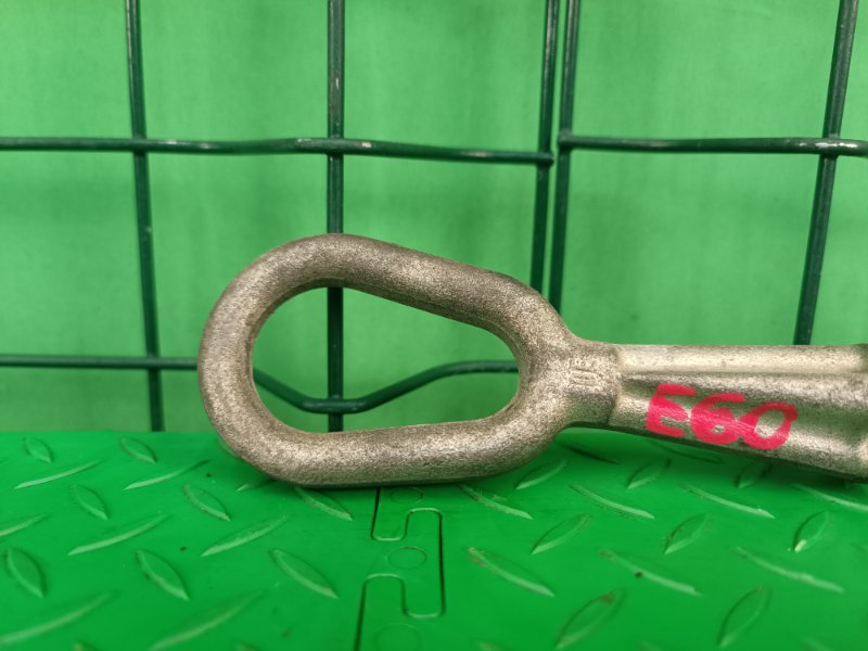 Крюк буксировочный 5 E60 N52B30