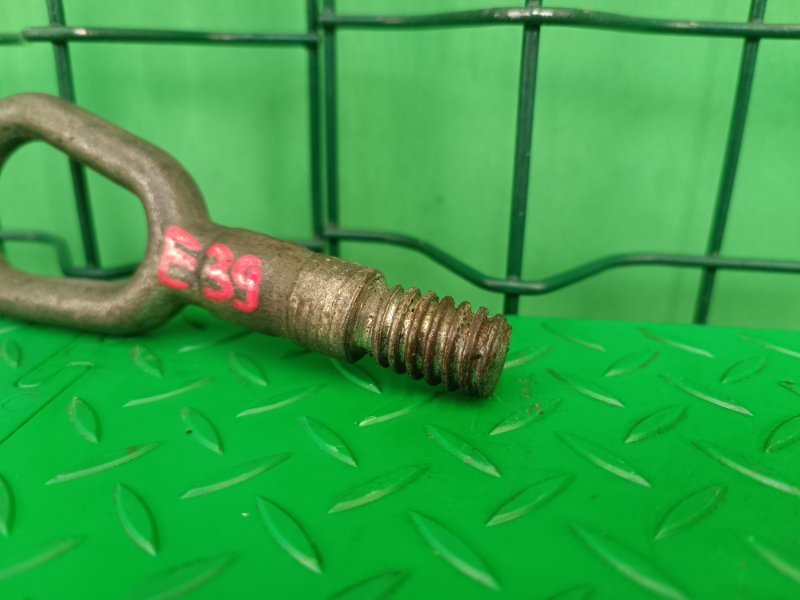 Крюк буксировочный BMW 5 E39 M54B30