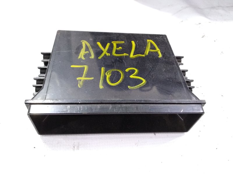 Карман Mazda Axela BK5P ZY Карман Mazda Axela BK5P ZY
