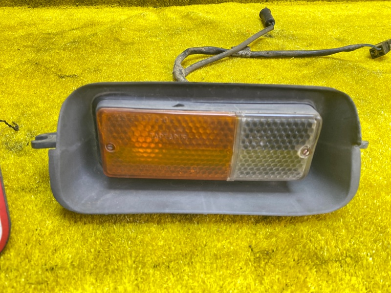Габарит передний правый NIVA 2121/НИВА 2121 4х4 2001 2121 ВАЗ21213