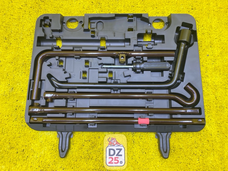Инструментальный ящик задний TOYOTA LAND CRUISER PRADO 2020/Цвет 218 TRJ150W/TRJ150L/TRJ150/TRJ152/TRJ155/GDJ150W/GDJ150R/GDJ150L/GDJ150/GDJ151W/GDJ151/GDJ155L/GDJ155R/GDJ155/GRJ150W/GRJ150L/GRJ150/GRJ151W/GRJ151/GRJ152/KDJ150/KDJ150L/KDJ155 2TRFE 09120-60220 контрактная