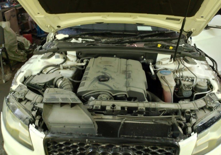 Суппорт задний левый A4 2008/Цвет Белый 8K2/8K5 CDHB
