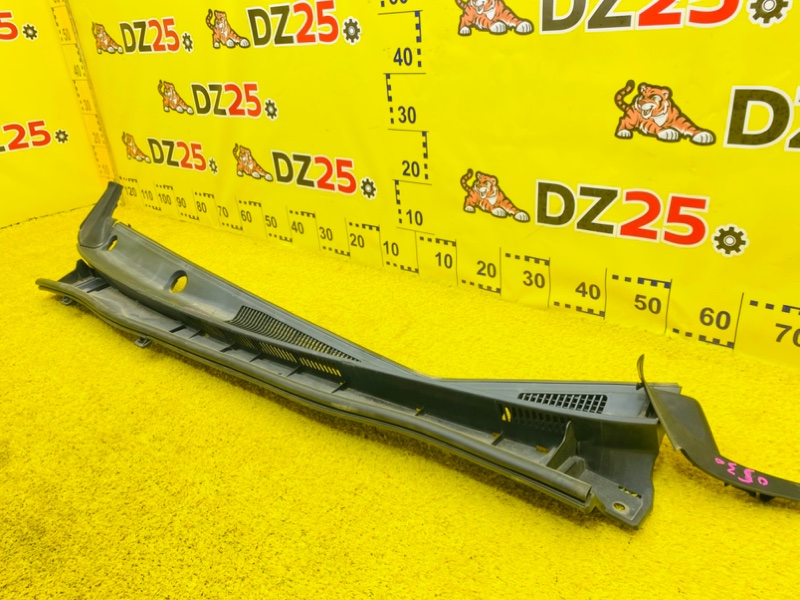 Жабо переднее TOYOTA VOXY ZWR80 2ZRFXE
