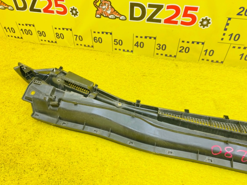 Жабо переднее VOXY 2014/Цвет 070 ZWR80 2ZRFXE