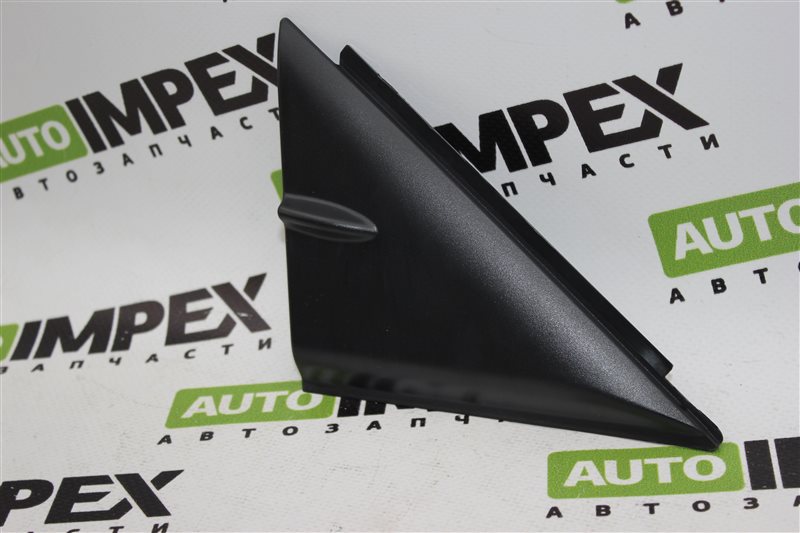 Треугольник перед зеркалом правый Toyota CAMRY V70 V75