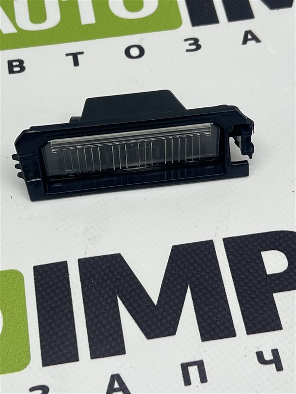 Подсветка номера правая Kia RIO 2017-2023 IV 2017-2023 92502-F6000 новая