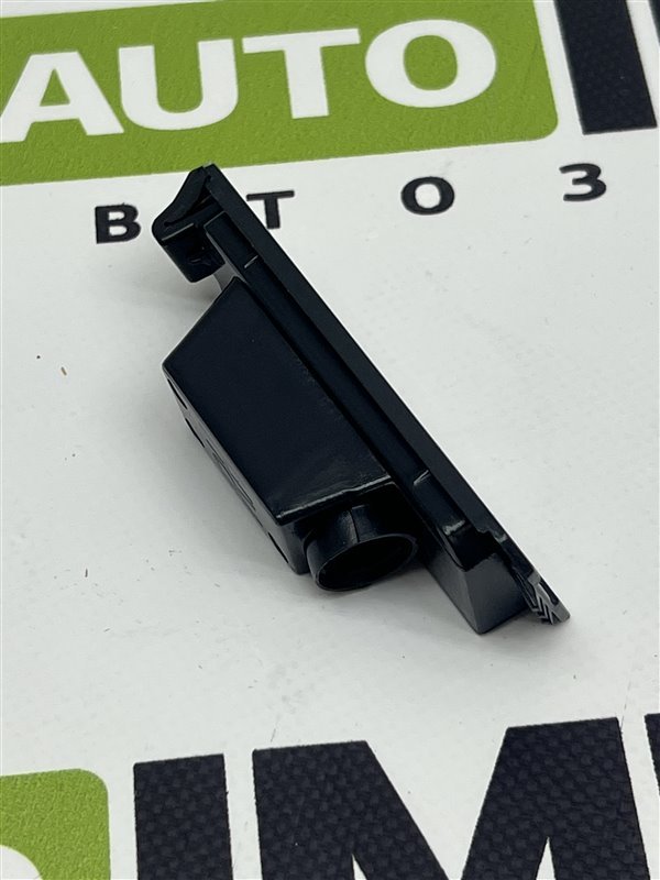 Подсветка номера правая RIO 2017-2023 IV 2017-2023