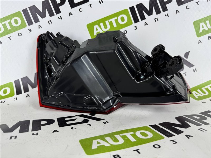 Фонарь правый OCTAVIA 2021- A8 с 2021-