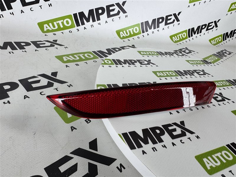 Катафот левый Skoda OCTAVIA A8 с 2021-