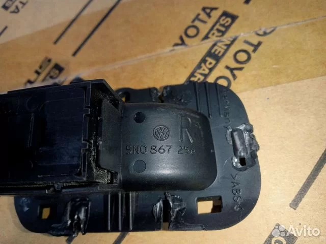 Кнопка стеклоподъемника правая Tiguan 1 Кнопка стеклоподъемника правая Tiguan 1