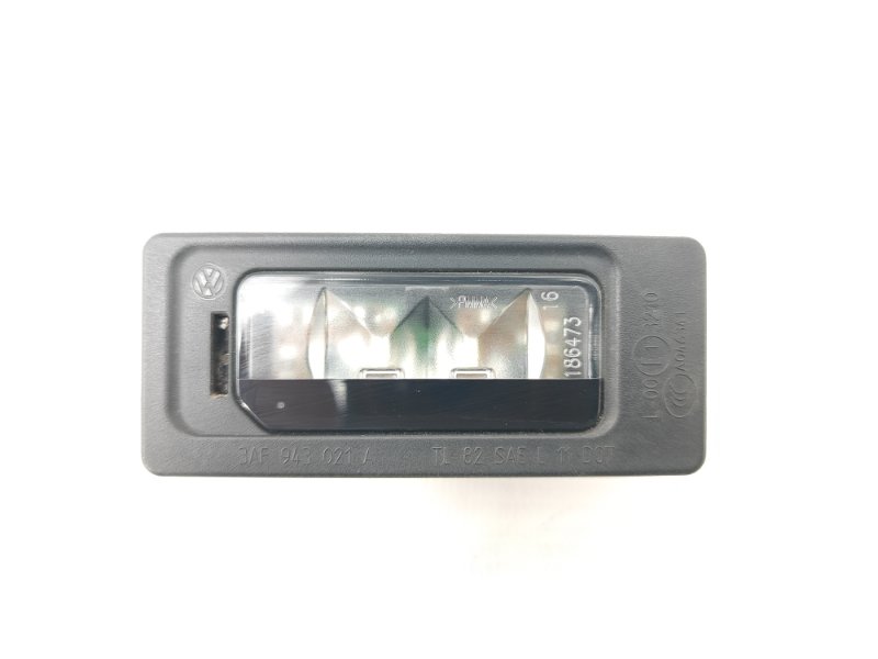 Подсветка номера Volkswagen Jetta 6 3AF943021A Б/У
