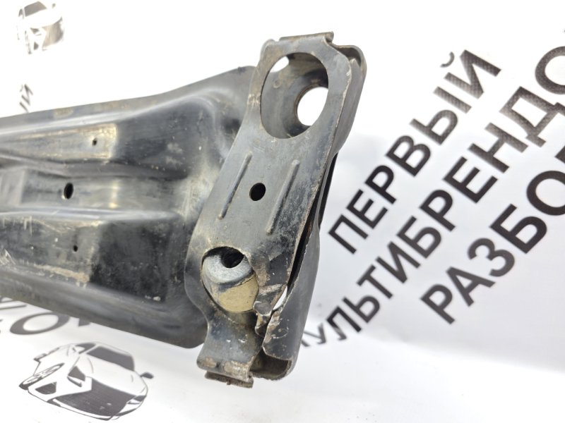 Балка крепления АКПП передняя Grand Vitara 2 Балка крепления АКПП передняя Grand Vitara 2