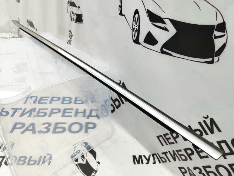 Молдинг стекла передний левый Nissan Murano 3