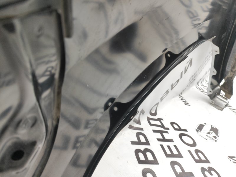 Крыло переднее правое Land Cruiser 200