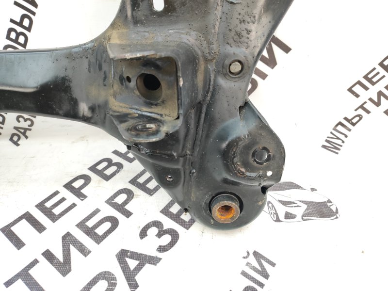 Подрамник передний RX350 2