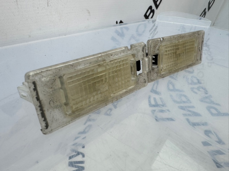 Плафон подсветки багажника Jetta 6