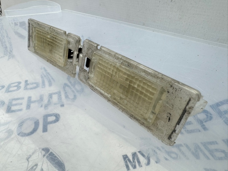 Плафон подсветки багажника Volkswagen Jetta 6