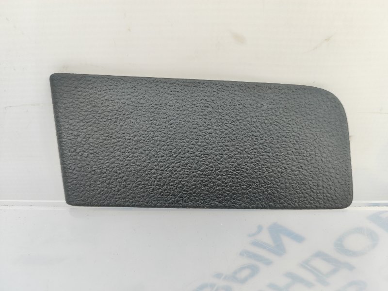 Накладка крышки багажника левая Volkswagen Jetta 6 5C6867658 Б/У