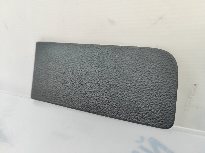 Накладка крышки багажника левая Volkswagen Jetta 6