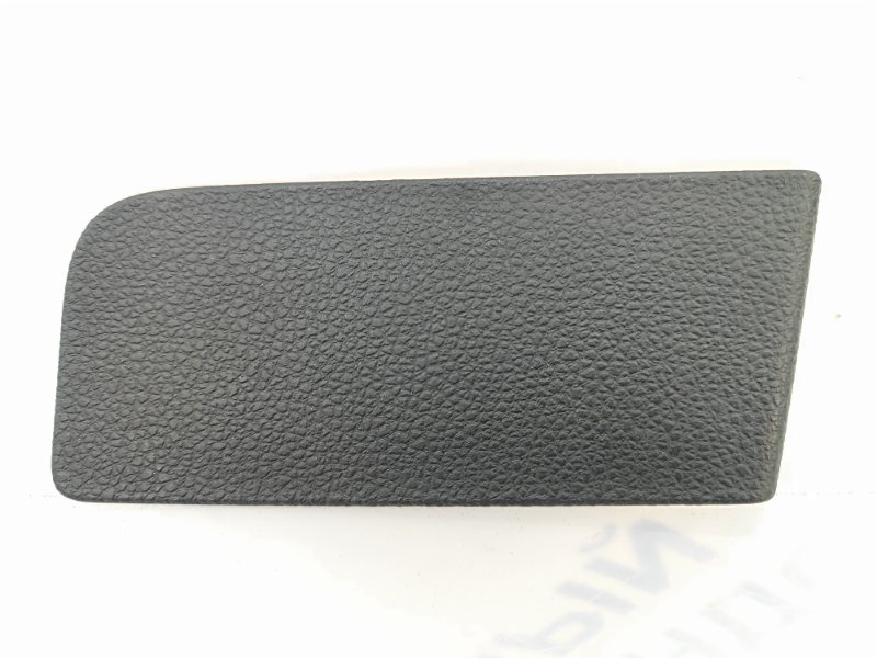Накладка крышки багажника правая Volkswagen Jetta 6 5C6867657 Б/У