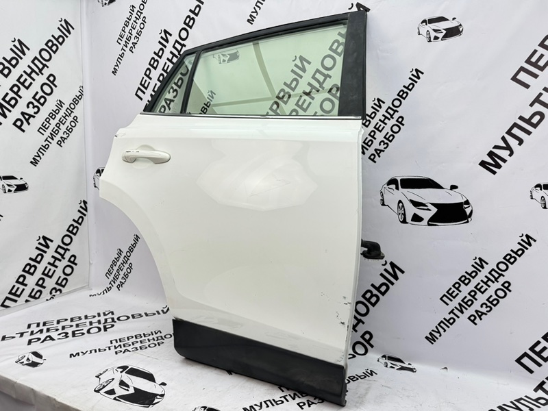 Дверь боковая задняя правая Rav4 40