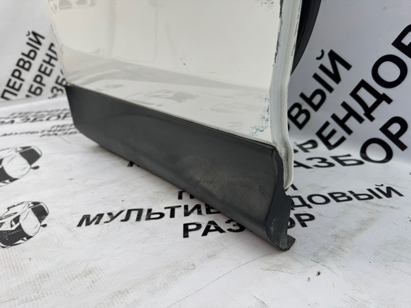 Дверь боковая задняя правая Rav4 40