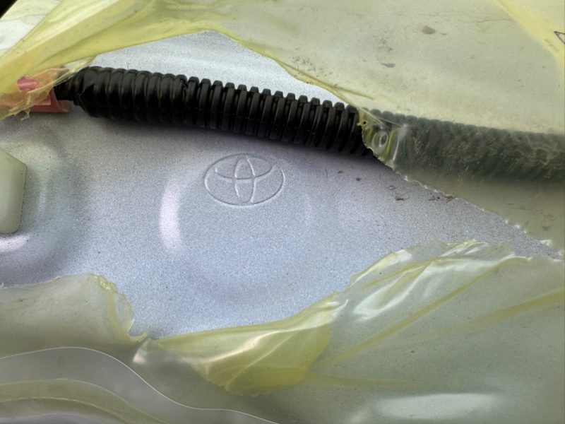 Дверь боковая задняя правая Rav4 40