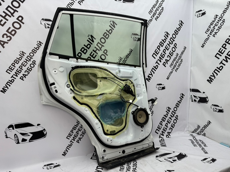 Дверь боковая задняя левая Rav4 40