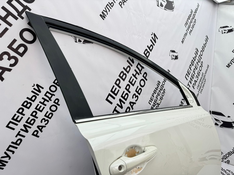 Дверь боковая передняя правая Rav4 40