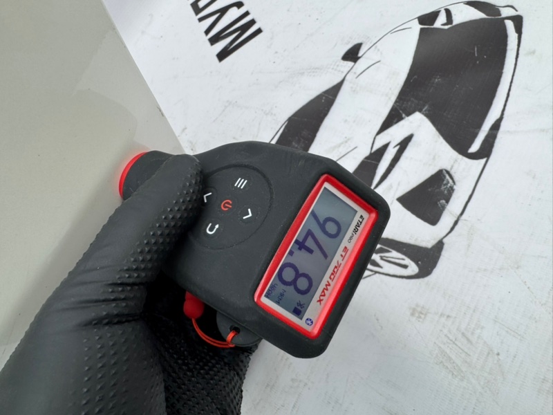 Дверь боковая передняя правая Rav4 40