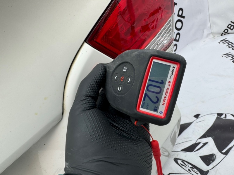 Крышка багажника ix35 1