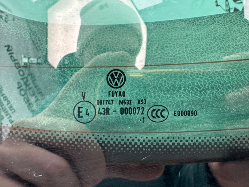 Крышка багажника Tiguan 1