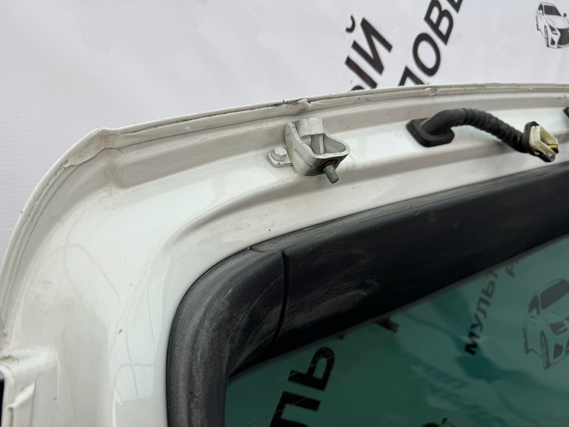 Крышка багажника Tiguan 1