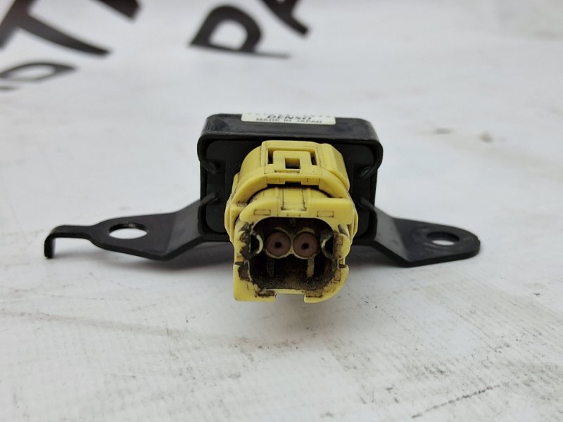 Датчик удара Land Cruiser Prado 120