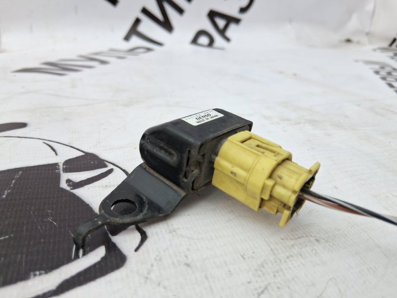 Датчик удара Toyota Land Cruiser Prado 120