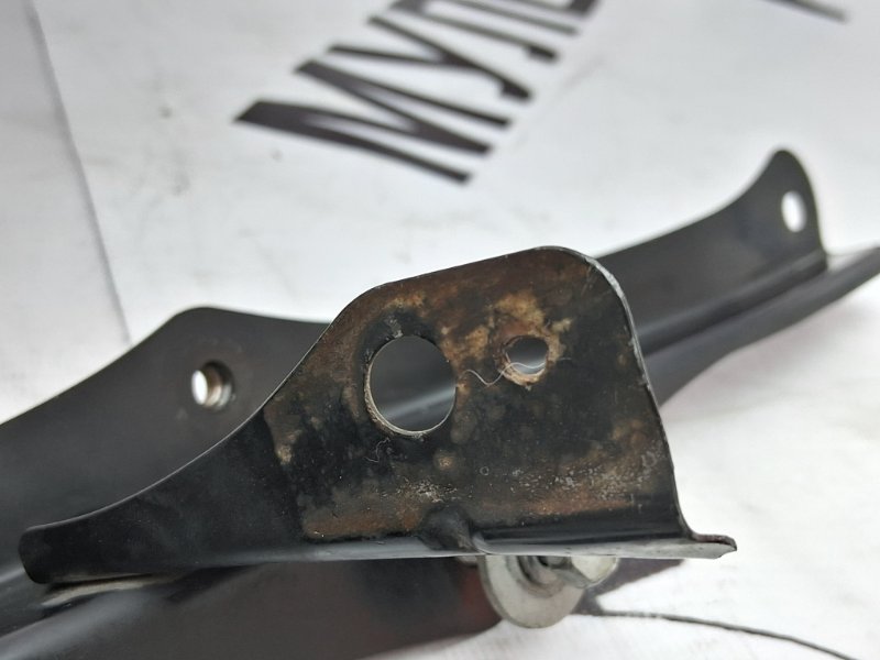 Центральная стойка кузова Land Cruiser Prado 120