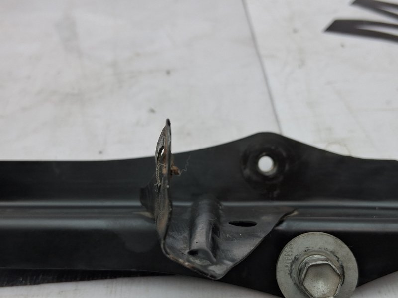 Центральная стойка кузова Land Cruiser Prado 120