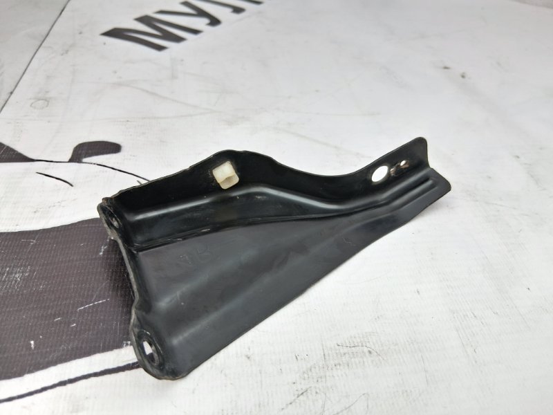 Крепление бампера правое Land Cruiser Prado 120 Крепление бампера правое Land Cruiser Prado 120