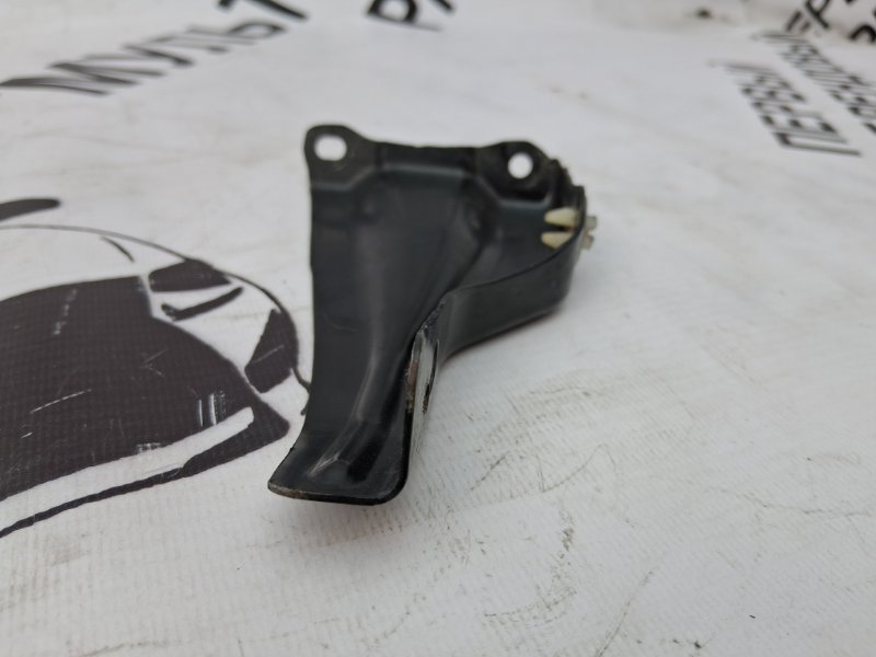 Крепление бампера правое Land Cruiser Prado 120 Крепление бампера правое Land Cruiser Prado 120