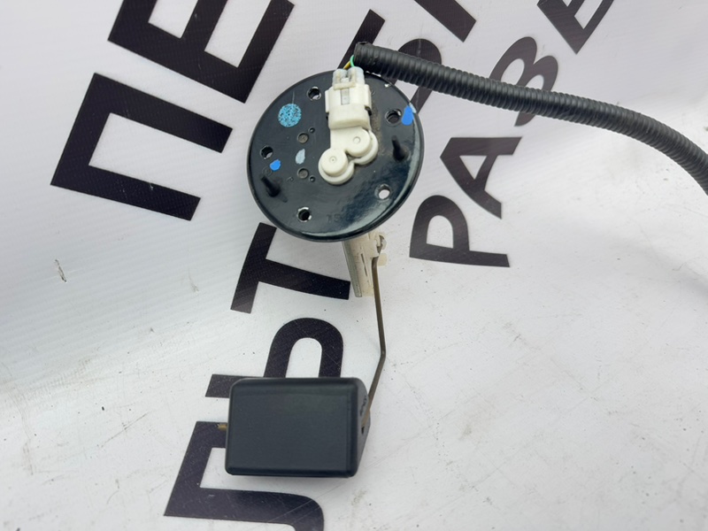 Датчик уровня топлива Rav4 40 Датчик уровня топлива Rav4 40