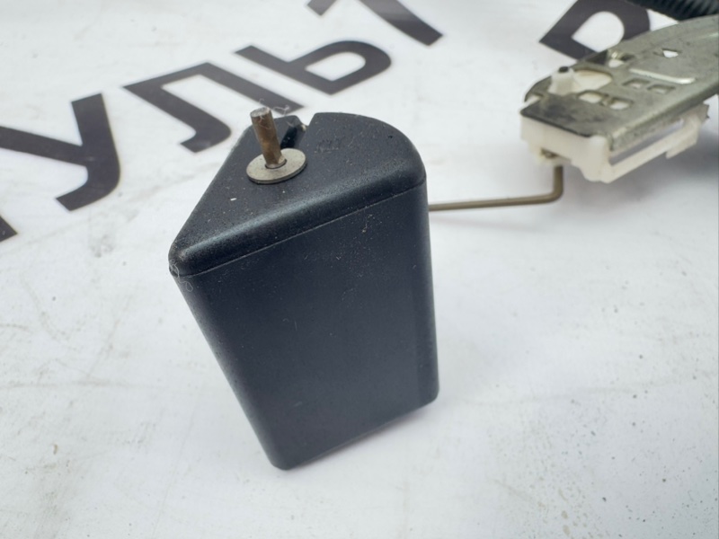 Датчик уровня топлива Rav4 40 Датчик уровня топлива Rav4 40