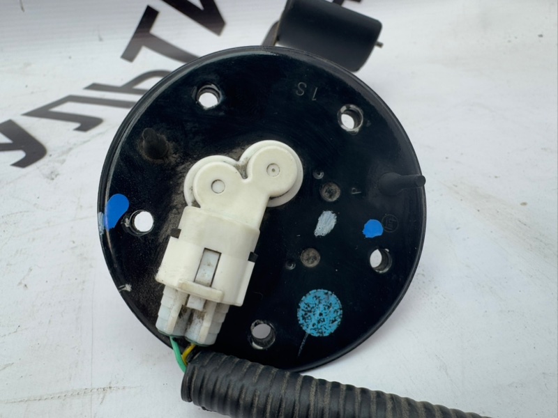 Датчик уровня топлива Rav4 40 Датчик уровня топлива Rav4 40