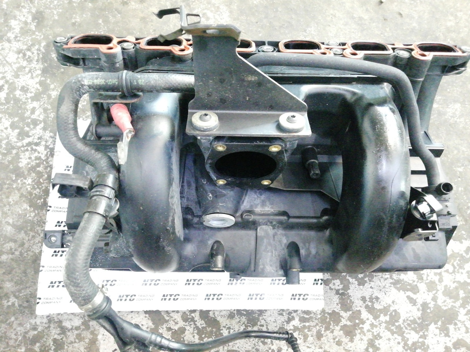 Впускной коллектор Bmw E39 Впускной коллектор Bmw E39