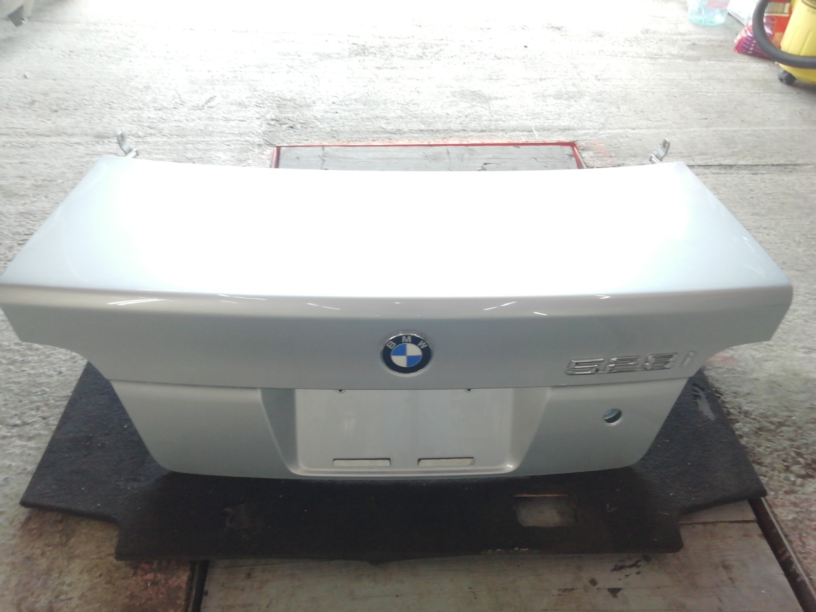 Крышка багажника Bmw E39 Крышка багажника Bmw E39